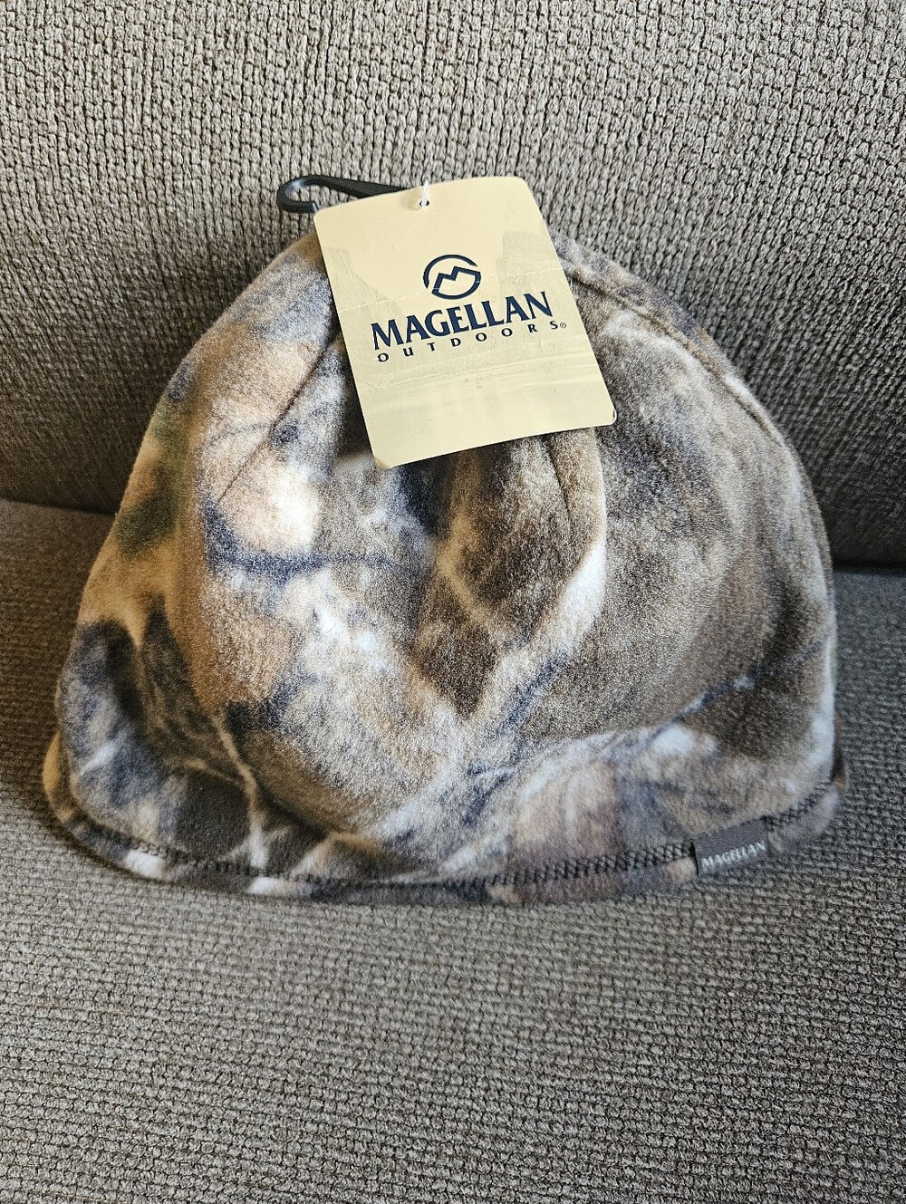 NWT Magellan Outdoors reversible camouflage beanie